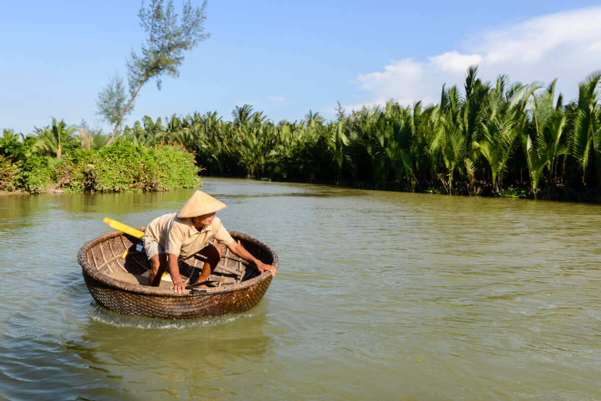 embarcation traditionnelle vietnamienne.